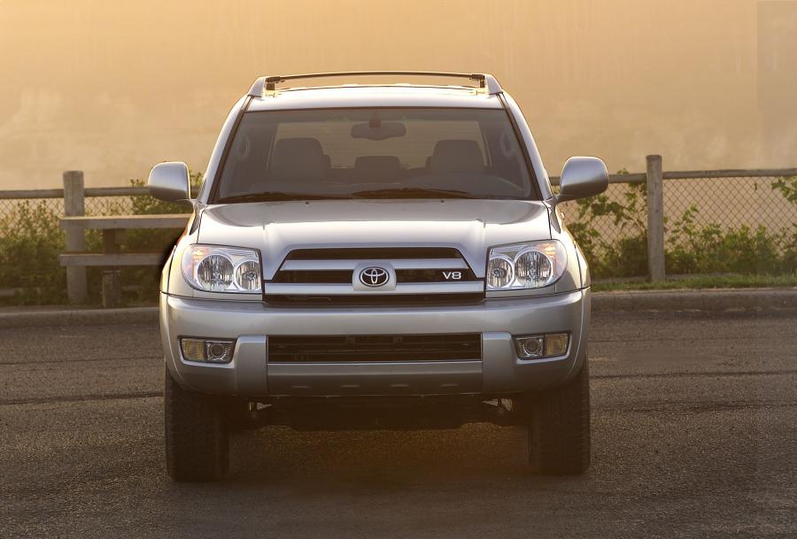  Toyota 4Runner 2003 года  (фото 30 из 41)